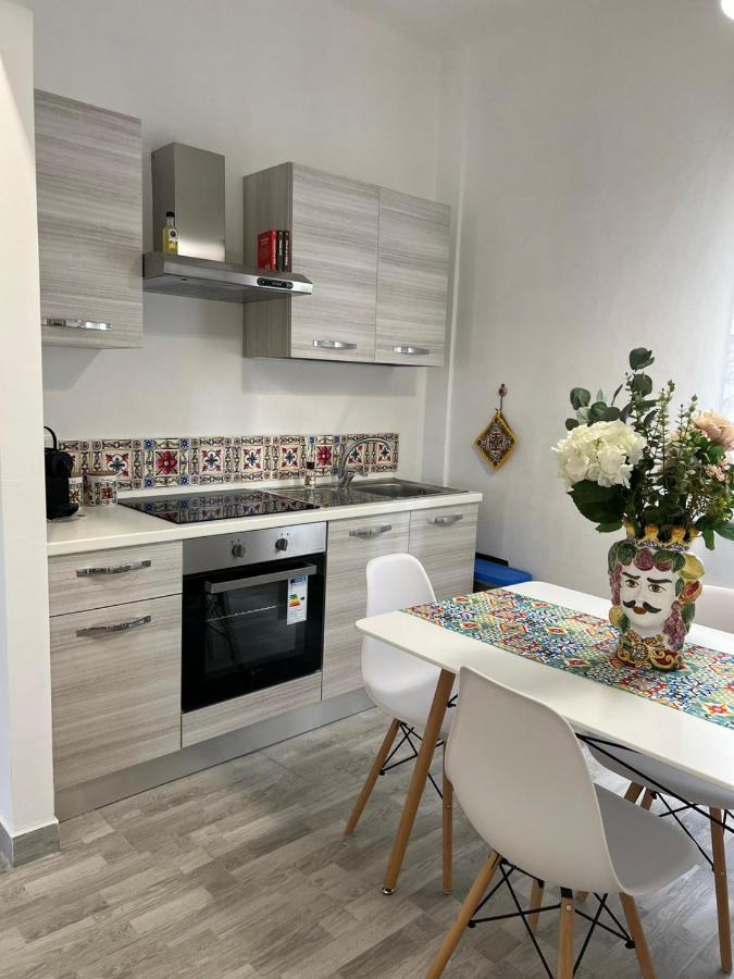 Bed and Breakfast Il Melograno Carini Exterior foto